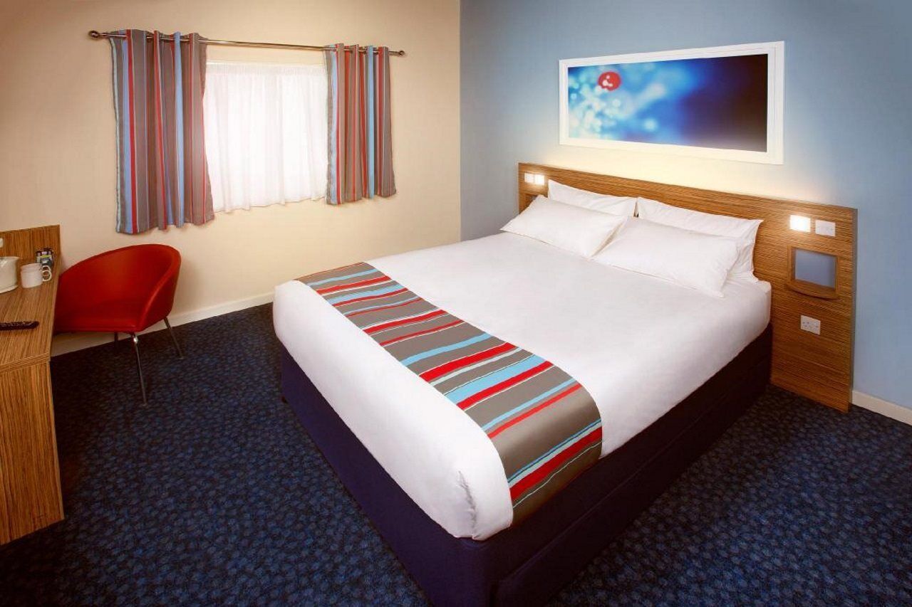 Travelodge Cardiff M4 ภายนอก รูปภาพ